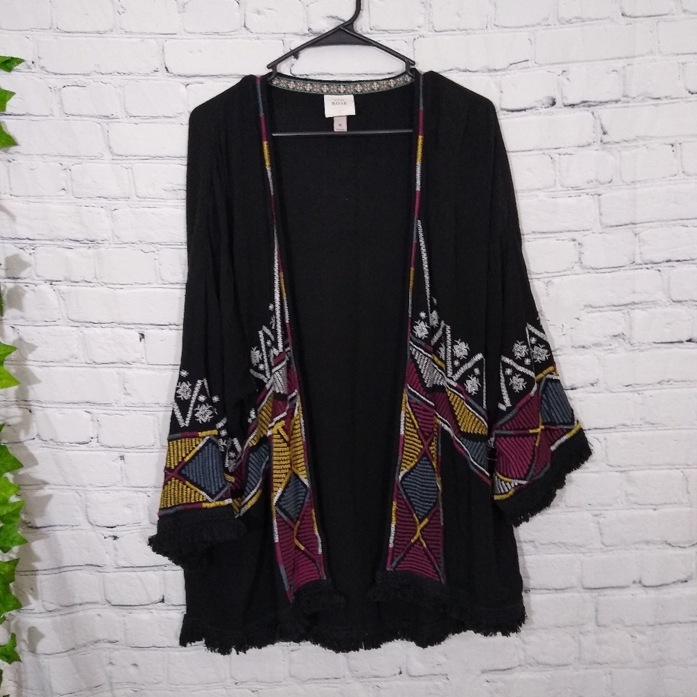 Knox Rose kimono embroidered medium